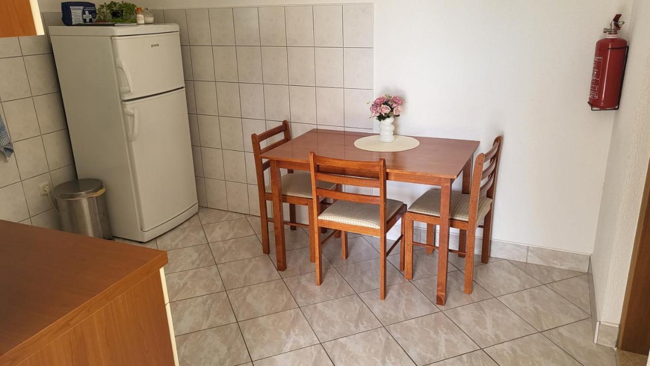 Apartments Alma Orebić Buitenkant foto