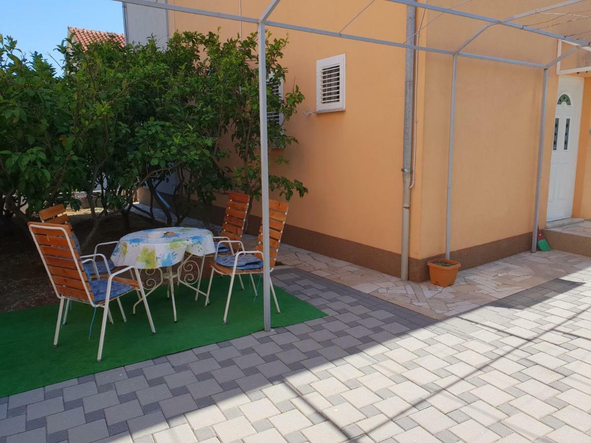 Apartments Alma Orebić Buitenkant foto